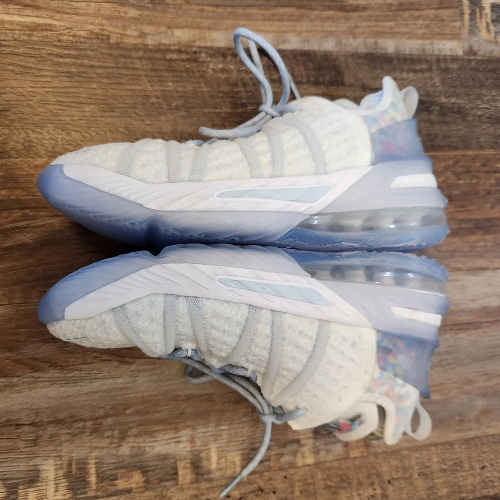 Nike LeBron 18 NRG GS 'Blue Tint' Sneakers Size 4Y